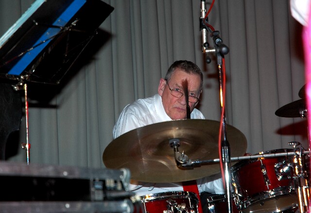 min 2008 11 08 fous swing 282
